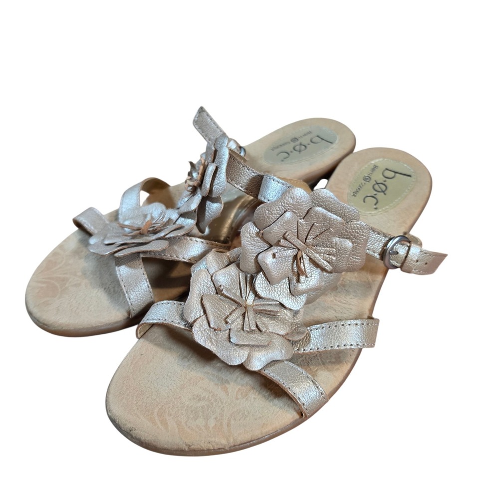 b.o.c. Women 9 Sandals Champagne Gold Floral Leather Wedge BC0658 CIB11